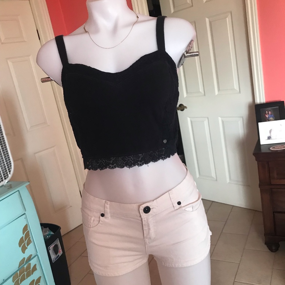 $5 if bundled with 2 other items 🩵Cute Abercrombie + Fitch navy crop top